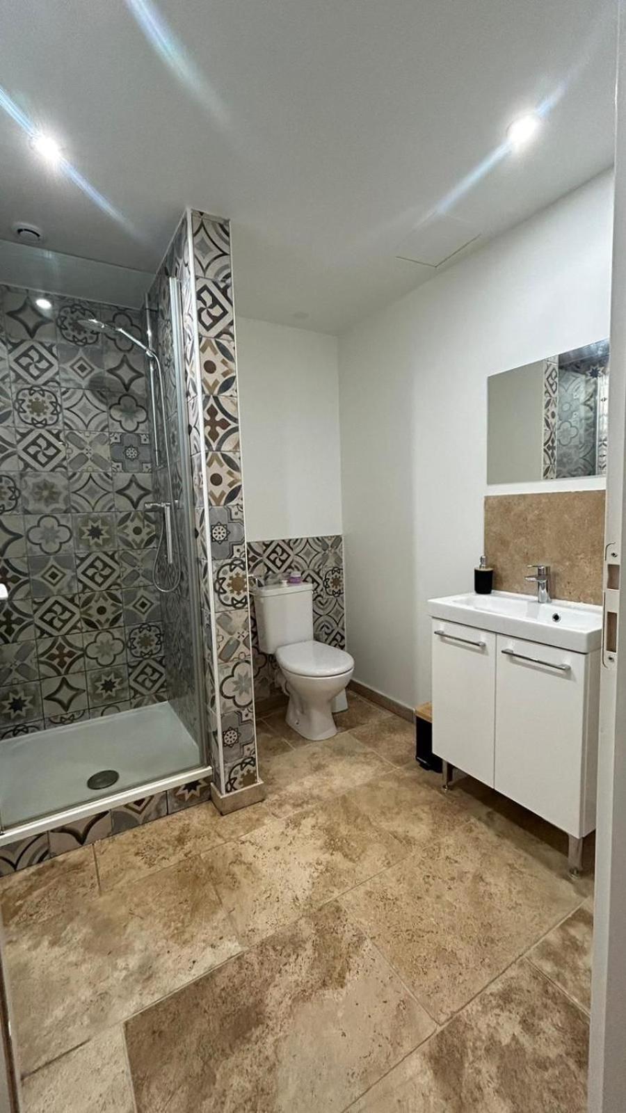 Appartement Paisible Entre Terre Et Mer Cabrieres  Экстерьер фото